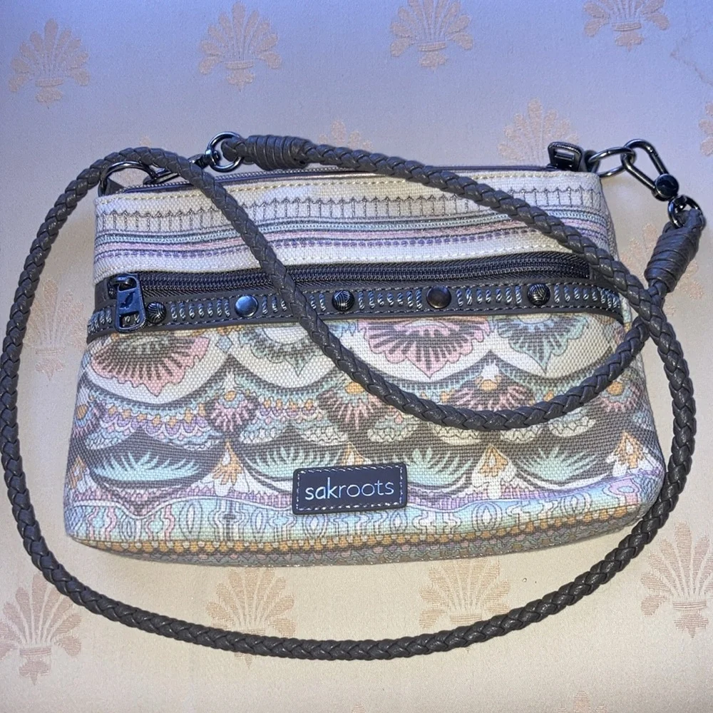 SAKROOTS shoulder bag off white w/grey, pink, pale blue, lavender. $25 - Picture 8 of 8